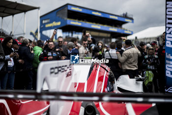 2024-06-15 - 06 ESTRE Kevin (fra), LOTTERER André (ger), VANTHOOR Laurens (bel), Porsche Penske Motorsport, Porsche 963 #06, Hypercar, FIA WEC, action during the starting grid of the 2024 24 Hours of Le Mans, 4th round of the 2024 FIA World Endurance Championship, on the Circuit des 24 Heures du Mans, on June 15, 2024 in Le Mans, France - 24 HEURES DU MANS 2024 - STARTING GRID - ENDURANCE - MOTORS