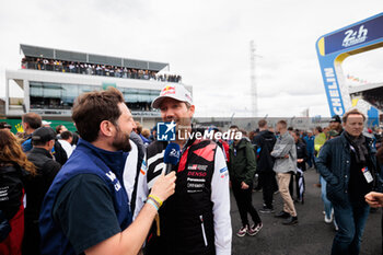 2024-06-15 - OGIER Sebastien, Toyota GR Yaris Rally1, portrait during the starting grid of the 2024 24 Hours of Le Mans, 4th round of the 2024 FIA World Endurance Championship, on the Circuit des 24 Heures du Mans, on June 15, 2024 in Le Mans, France - 24 HEURES DU MANS 2024 - STARTING GRID - ENDURANCE - MOTORS