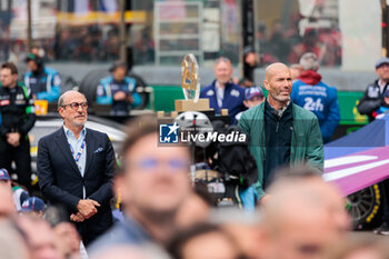 2024-06-15 - MILLE Richard (fra), Président ot the FIA Endurance Commission, portrait ZIDANE Zinedine (fra), Start of the 24 Hours of Le Mans 2024, portrait during the starting grid of the 2024 24 Hours of Le Mans, 4th round of the 2024 FIA World Endurance Championship, on the Circuit des 24 Heures du Mans, on June 15, 2024 in Le Mans, France - 24 HEURES DU MANS 2024 - STARTING GRID - ENDURANCE - MOTORS