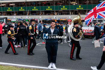 2024-06-15 - Yoann Launay, chanteur de l'hymne national, portrait during the starting grid of the 2024 24 Hours of Le Mans, 4th round of the 2024 FIA World Endurance Championship, on the Circuit des 24 Heures du Mans, on June 15, 2024 in Le Mans, France - 24 HEURES DU MANS 2024 - STARTING GRID - ENDURANCE - MOTORS