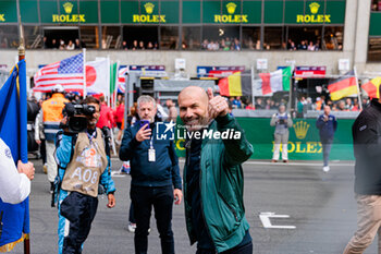 2024-06-15 - ZIDANE Zinedine (fra), Starter of the 24 Hours of Le Mans 2024, portrait during the starting grid of the 2024 24 Hours of Le Mans, 4th round of the 2024 FIA World Endurance Championship, on the Circuit des 24 Heures du Mans, on June 15, 2024 in Le Mans, France - 24 HEURES DU MANS 2024 - STARTING GRID - ENDURANCE - MOTORS