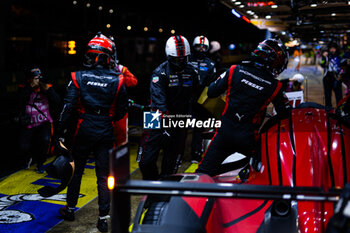 2024-06-16 - LOTTERER André (ger), Porsche Penske Motorsport, Porsche 963 #06, Hypercar, FIA WEC, portrait during the 2024 24 Hours of Le Mans, 4th round of the 2024 FIA World Endurance Championship, on the Circuit des 24 Heures du Mans, from June 15 to 16, 2024 in Le Mans, France - 24 HEURES DU MANS 2024 - RACE - ENDURANCE - MOTORS