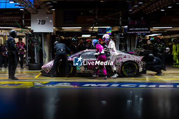 2024-06-16 - BOVY Sarah (bel), Iron Dames, Lamborghini Huracan GT3 Evo2 #85, LM GT3, FIA WEC, portrait, GATTING Michelle (dnk), Iron Dames, Lamborghini Huracan GT3 Evo2 #85, LM GT3, FIA WEC, portrait during the 2024 24 Hours of Le Mans, 4th round of the 2024 FIA World Endurance Championship, on the Circuit des 24 Heures du Mans, from June 15 to 16, 2024 in Le Mans, France - 24 HEURES DU MANS 2024 - RACE - ENDURANCE - MOTORS