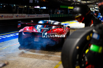 2024-06-16 - 70 IRIBE Brendan (usa), MILLROY Ollie (gar), SCHANDORFF Frederik (dnk), Inception Racing, McLaren 720S LMGT3 Evo, LM GT3, action during the 2024 24 Hours of Le Mans, 4th round of the 2024 FIA World Endurance Championship, on the Circuit des 24 Heures du Mans, from June 15 to 16, 2024 in Le Mans, France - 24 HEURES DU MANS 2024 - RACE - ENDURANCE - MOTORS