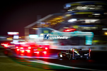 2024-06-16 - 03 BOURDAIS Sébastien (fra), VAN DER ZANDE Renger (ned), DIXON Scott (nzl), Cadillac Racing, Cadillac V-Series.R #03, Hypercar, action during the 2024 24 Hours of Le Mans, 4th round of the 2024 FIA World Endurance Championship, on the Circuit des 24 Heures du Mans, from June 15 to 16, 2024 in Le Mans, France - 24 HEURES DU MANS 2024 - RACE - ENDURANCE - MOTORS