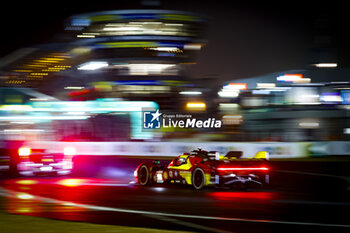 2024-06-16 - 51 PIER GUIDI Alessandro (ita), CALADO James (gbr), GIOVINAZZI Antonio (ita), Ferrari AF Corse, Ferrari 499P #51, Hypercar, FIA WEC, action during the 2024 24 Hours of Le Mans, 4th round of the 2024 FIA World Endurance Championship, on the Circuit des 24 Heures du Mans, from June 15 to 16, 2024 in Le Mans, France - 24 HEURES DU MANS 2024 - RACE - ENDURANCE - MOTORS