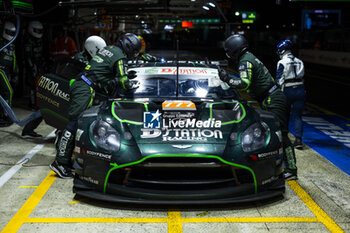 2024-06-16 - 777 SORENSEN Marco (dnk), BASTARD Erwan (fra), HOSHINO Satoshi (jpn), D'Station Racing, Aston Martin Vantage GT3 #777, LM GT3, FIA WEC, pit stop during the 2024 24 Hours of Le Mans, 4th round of the 2024 FIA World Endurance Championship, on the Circuit des 24 Heures du Mans, from June 15 to 16, 2024 in Le Mans, France - 24 HEURES DU MANS 2024 - RACE - ENDURANCE - MOTORS