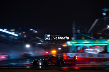 2024-06-16 - 06 ESTRE Kevin (fra), LOTTERER André (ger), VANTHOOR Laurens (bel), Porsche Penske Motorsport, Porsche 963 #06, Hypercar, FIA WEC, action during the 2024 24 Hours of Le Mans, 4th round of the 2024 FIA World Endurance Championship, on the Circuit des 24 Heures du Mans, from June 15 to 16, 2024 in Le Mans, France - 24 HEURES DU MANS 2024 - RACE - ENDURANCE - MOTORS