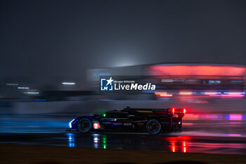 2024-06-16 - 02 BAMBER Earl (nzl), LYNN Alex (gbr), PALOU Alex (spa), Cadillac Racing, Cadillac V-Series.R #02, Hypercar, FIA WEC, action during the 2024 24 Hours of Le Mans, 4th round of the 2024 FIA World Endurance Championship, on the Circuit des 24 Heures du Mans, from June 15 to 16, 2024 in Le Mans, France - 24 HEURES DU MANS 2024 - RACE - ENDURANCE - MOTORS