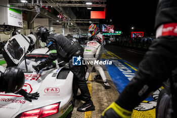 2024-06-16 - 99 TINCKNELL Harry (gbr), JANI Neel (swi), ANDLAUER Julien (fra), Proton Competition, Porsche 963 #99, Hypercar, FIA WEC, action during the 2024 24 Hours of Le Mans, 4th round of the 2024 FIA World Endurance Championship, on the Circuit des 24 Heures du Mans, from June 15 to 16, 2024 in Le Mans, France - 24 HEURES DU MANS 2024 - RACE - ENDURANCE - MOTORS