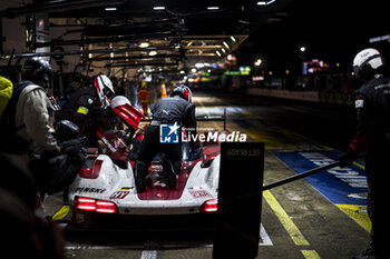 2024-06-16 - 04 JAMINET Mathieu (fra), NASR Felipe (bra), TANDY Nick (gbr), Porsche Penske Motorsport, Porsche 963 #04, Hypercar, action during the 2024 24 Hours of Le Mans, 4th round of the 2024 FIA World Endurance Championship, on the Circuit des 24 Heures du Mans, from June 15 to 16, 2024 in Le Mans, France - 24 HEURES DU MANS 2024 - RACE - ENDURANCE - MOTORS