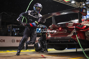 2024-06-16 - 31 FARFUS Augusto (bra), GELAEL Sean (ind), LEUNG Darren (gbr), Team WRT, BMW M4 GT3 #31, LM GT3, FIA WEC, action during the 2024 24 Hours of Le Mans, 4th round of the 2024 FIA World Endurance Championship, on the Circuit des 24 Heures du Mans, from June 15 to 16, 2024 in Le Mans, France - 24 HEURES DU MANS 2024 - RACE - ENDURANCE - MOTORS