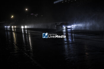 2024-06-16 - Rain, action during the 2024 24 Hours of Le Mans, 4th round of the 2024 FIA World Endurance Championship, on the Circuit des 24 Heures du Mans, from June 15 to 16, 2024 in Le Mans, France - 24 HEURES DU MANS 2024 - RACE - ENDURANCE - MOTORS