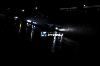 2024-06-16 - Rain, action during the 2024 24 Hours of Le Mans, 4th round of the 2024 FIA World Endurance Championship, on the Circuit des 24 Heures du Mans, from June 15 to 16, 2024 in Le Mans, France - 24 HEURES DU MANS 2024 - RACE - ENDURANCE - MOTORS