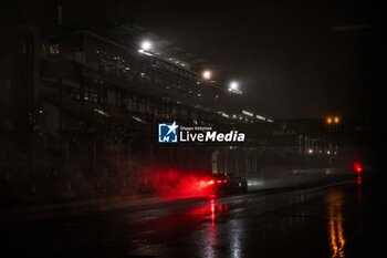 2024-06-16 - Rain, action during the 2024 24 Hours of Le Mans, 4th round of the 2024 FIA World Endurance Championship, on the Circuit des 24 Heures du Mans, from June 15 to 16, 2024 in Le Mans, France - 24 HEURES DU MANS 2024 - RACE - ENDURANCE - MOTORS