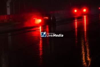 2024-06-16 - Rain, action during the 2024 24 Hours of Le Mans, 4th round of the 2024 FIA World Endurance Championship, on the Circuit des 24 Heures du Mans, from June 15 to 16, 2024 in Le Mans, France - 24 HEURES DU MANS 2024 - RACE - ENDURANCE - MOTORS