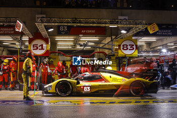 2024-06-16 - 83 KUBICA Robert (pol), SHWARTZMAN Robert (isr), YE Yifei (chn), AF Corse, Ferrari 499P #83, Hypercar, FIA WEC, pitstop, arrêt aux stands during the 2024 24 Hours of Le Mans, 4th round of the 2024 FIA World Endurance Championship, on the Circuit des 24 Heures du Mans, from June 15 to 16, 2024 in Le Mans, France - 24 HEURES DU MANS 2024 - RACE - ENDURANCE - MOTORS