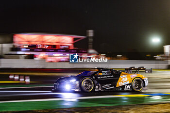 2024-06-16 - 59 SAUCY Grégoire (swi), COTTINGHAM James (gbr), COSTA Nicolas (bra), United Autosports, McLaren 720S GT3 Evo #59, LM GT3, FIA WEC, action during the 2024 24 Hours of Le Mans, 4th round of the 2024 FIA World Endurance Championship, on the Circuit des 24 Heures du Mans, from June 15 to 16, 2024 in Le Mans, France - 24 HEURES DU MANS 2024 - RACE - ENDURANCE - MOTORS