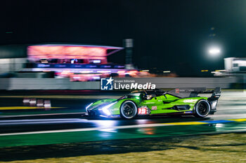 2024-06-16 - 19 GROSJEAN Romain (fra), CALDARELLI Andrea (ita), CAIROLI Matteo (ita), Lamborghini Iron Lynx, Lamborghini SC63 #19, Hypercar, action during the 2024 24 Hours of Le Mans, 4th round of the 2024 FIA World Endurance Championship, on the Circuit des 24 Heures du Mans, from June 15 to 16, 2024 in Le Mans, France - 24 HEURES DU MANS 2024 - RACE - ENDURANCE - MOTORS