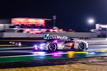 2024-06-16 - 85 BOVY Sarah (bel), FREY Rahel (swi), GATTING Michelle (dnk), Iron Dames, Lamborghini Huracan GT3 Evo2 #85, LM GT3, FIA WEC, action during the 2024 24 Hours of Le Mans, 4th round of the 2024 FIA World Endurance Championship, on the Circuit des 24 Heures du Mans, from June 15 to 16, 2024 in Le Mans, France - 24 HEURES DU MANS 2024 - RACE - ENDURANCE - MOTORS