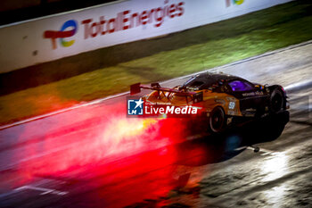 2024-06-16 - 59 SAUCY Grégoire (swi), COTTINGHAM James (gbr), COSTA Nicolas (bra), United Autosports, McLaren 720S GT3 Evo #59, LM GT3, FIA WEC, action during the 2024 24 Hours of Le Mans, 4th round of the 2024 FIA World Endurance Championship, on the Circuit des 24 Heures du Mans, from June 15 to 16, 2024 in Le Mans, France - 24 HEURES DU MANS 2024 - RACE - ENDURANCE - MOTORS