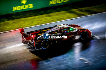 2024-06-16 - 311 DERANI Luis Felipe (bra), AITKEN Jack (gbr), DRUGOVICH Felipe (bra), Whelen Cadillac Racing, Cadillac V-Series.R #311, Hypercar, action during the 2024 24 Hours of Le Mans, 4th round of the 2024 FIA World Endurance Championship, on the Circuit des 24 Heures du Mans, from June 15 to 16, 2024 in Le Mans, France - 24 HEURES DU MANS 2024 - RACE - ENDURANCE - MOTORS