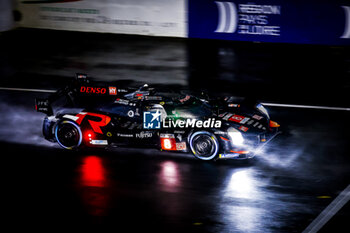 2024-06-16 - 08 BUEMI Sébastien (swi), HARTLEY Brendon (nzl), HIRAKAWA Ryo (jpn), Toyota Gazoo Racing, Toyota GR010 - Hybrid #08, Hypercar, FIA WEC, action during the 2024 24 Hours of Le Mans, 4th round of the 2024 FIA World Endurance Championship, on the Circuit des 24 Heures du Mans, from June 15 to 16, 2024 in Le Mans, France - 24 HEURES DU MANS 2024 - RACE - ENDURANCE - MOTORS