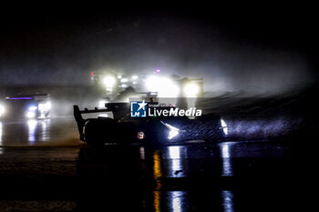 2024-06-16 - 19 GROSJEAN Romain (fra), CALDARELLI Andrea (ita), CAIROLI Matteo (ita), Lamborghini Iron Lynx, Lamborghini SC63 #19, Hypercar, action during the 2024 24 Hours of Le Mans, 4th round of the 2024 FIA World Endurance Championship, on the Circuit des 24 Heures du Mans, from June 15 to 16, 2024 in Le Mans, France - 24 HEURES DU MANS 2024 - RACE - ENDURANCE - MOTORS