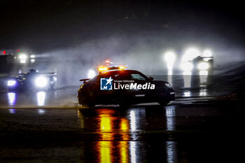 2024-06-16 - safety car, illustration night, nuit, rain, pluie, during the 2024 24 Hours of Le Mans, 4th round of the 2024 FIA World Endurance Championship, on the Circuit des 24 Heures du Mans, from June 15 to 16, 2024 in Le Mans, France - 24 HEURES DU MANS 2024 - RACE - ENDURANCE - MOTORS