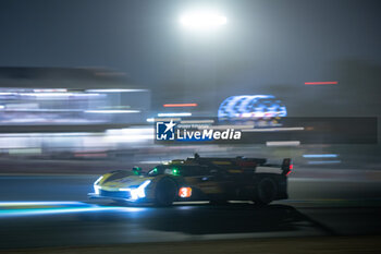 2024-06-16 - 03 BOURDAIS Sébastien (fra), VAN DER ZANDE Renger (ned), DIXON Scott (nzl), Cadillac Racing, Cadillac V-Series.R #03, Hypercar, action during the 2024 24 Hours of Le Mans, 4th round of the 2024 FIA World Endurance Championship, on the Circuit des 24 Heures du Mans, from June 15 to 16, 2024 in Le Mans, France - 24 HEURES DU MANS 2024 - RACE - ENDURANCE - MOTORS