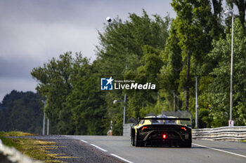 2024-06-16 - 60 SCHIAVONI Claudio (ita), CRESSONI Matteo (ita), PERERA Franck (fra), Iron Lynx, Lamborghini Huracan GT3 Evo2 #60, LM GT3, FIA WEC, action during the 2024 24 Hours of Le Mans, 4th round of the 2024 FIA World Endurance Championship, on the Circuit des 24 Heures du Mans, from June 15 to 16, 2024 in Le Mans, France - 24 HEURES DU MANS 2024 - RACE - ENDURANCE - MOTORS