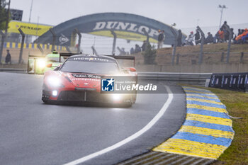 2024-06-16 - 70 IRIBE Brendan (usa), MILLROY Ollie (gar), SCHANDORFF Frederik (dnk), Inception Racing, McLaren 720S LMGT3 Evo, LM GT3, action during the 2024 24 Hours of Le Mans, 4th round of the 2024 FIA World Endurance Championship, on the Circuit des 24 Heures du Mans, from June 15 to 16, 2024 in Le Mans, France - 24 HEURES DU MANS 2024 - RACE - ENDURANCE - MOTORS