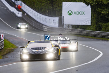 2024-06-16 - 82 JUNCADELLA Daniel (spa), BAUD Sébastien (fra), KOIZUMI Hiroshi (jpn), TF Sport, Corvette Z06 GT3.R #82, LM GT3, FIA WEC, action during the 2024 24 Hours of Le Mans, 4th round of the 2024 FIA World Endurance Championship, on the Circuit des 24 Heures du Mans, from June 15 to 16, 2024 in Le Mans, France - 24 HEURES DU MANS 2024 - RACE - ENDURANCE - MOTORS