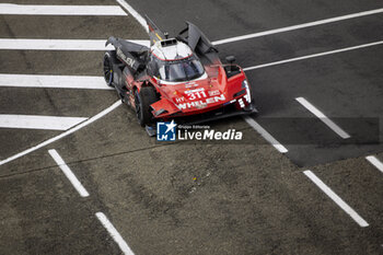 2024-06-16 - 311 DERANI Luis Felipe (bra), AITKEN Jack (gbr), DRUGOVICH Felipe (bra), Whelen Cadillac Racing, Cadillac V-Series.R #311, Hypercar, after his crash during the 2024 24 Hours of Le Mans, 4th round of the 2024 FIA World Endurance Championship, on the Circuit des 24 Heures du Mans, from June 15 to 16, 2024 in Le Mans, France - 24 HEURES DU MANS 2024 - RACE - ENDURANCE - MOTORS