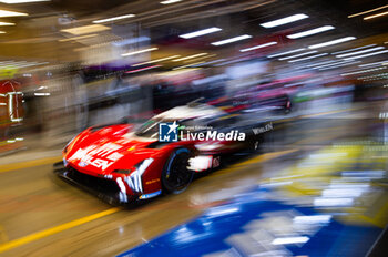 2024-06-16 - 311 DERANI Luis Felipe (bra), AITKEN Jack (gbr), DRUGOVICH Felipe (bra), Whelen Cadillac Racing, Cadillac V-Series.R #311, Hypercar, action during the 2024 24 Hours of Le Mans, 4th round of the 2024 FIA World Endurance Championship, on the Circuit des 24 Heures du Mans, from June 15 to 16, 2024 in Le Mans, France - 24 HEURES DU MANS 2024 - RACE - ENDURANCE - MOTORS