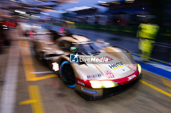 2024-06-16 - 38 RASMUSSEN Oliver (dnk), HANSON Philip (gbr), BUTTON Jenson (gbr), Hertz Team Jota, Porsche 963 #38, Hypercar, FIA WEC, action during the 2024 24 Hours of Le Mans, 4th round of the 2024 FIA World Endurance Championship, on the Circuit des 24 Heures du Mans, from June 15 to 16, 2024 in Le Mans, France - 24 HEURES DU MANS 2024 - RACE - ENDURANCE - MOTORS