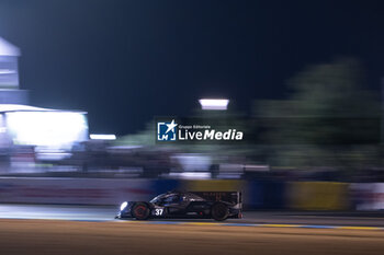 2024-06-16 - 37 FLUXA Lorenzo (spa), JAKOBSEN Malthe (dnk), MIYATA Ritomo (jpn), Cool Racing, Oreca 07 - Gibson #37, LMP2, action during the 2024 24 Hours of Le Mans, 4th round of the 2024 FIA World Endurance Championship, on the Circuit des 24 Heures du Mans, from June 15 to 16, 2024 in Le Mans, France - 24 HEURES DU MANS 2024 - RACE - ENDURANCE - MOTORS