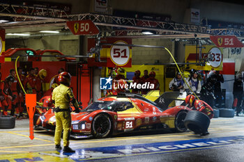 2024-06-16 - 51 PIER GUIDI Alessandro (ita), CALADO James (gbr), GIOVINAZZI Antonio (ita), Ferrari AF Corse, Ferrari 499P #51, Hypercar, FIA WEC, pitstop, arrêt aux stands during the 2024 24 Hours of Le Mans, 4th round of the 2024 FIA World Endurance Championship, on the Circuit des 24 Heures du Mans, from June 15 to 16, 2024 in Le Mans, France - 24 HEURES DU MANS 2024 - RACE - ENDURANCE - MOTORS