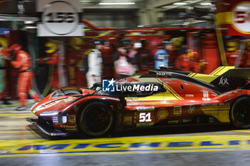 2024-06-16 - 51 PIER GUIDI Alessandro (ita), CALADO James (gbr), GIOVINAZZI Antonio (ita), Ferrari AF Corse, Ferrari 499P #51, Hypercar, FIA WEC, pitstop, arrêt aux stands during the 2024 24 Hours of Le Mans, 4th round of the 2024 FIA World Endurance Championship, on the Circuit des 24 Heures du Mans, from June 15 to 16, 2024 in Le Mans, France - 24 HEURES DU MANS 2024 - RACE - ENDURANCE - MOTORS