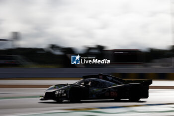 2024-06-16 - 94 VANDOORNE Stoffel (bel), DUVAL Loïc (fra), DI RESTA Paul (gbr), Peugeot TotalEnergies, Peugeot 9x8 #94, Hypercar, FIA WEC, action during the 2024 24 Hours of Le Mans, 4th round of the 2024 FIA World Endurance Championship, on the Circuit des 24 Heures du Mans, from June 15 to 16, 2024 in Le Mans, France - 24 HEURES DU MANS 2024 - RACE - ENDURANCE - MOTORS