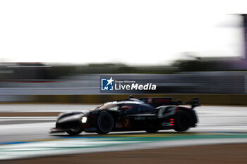 2024-06-16 - 07 LOPEZ José María (arg), KOBAYASHI Kamui (jpn), DE VRIES Nyck (nld), Toyota Gazoo Racing, Toyota GR010 - Hybrid #07, Hypercar, FIA WEC, action during the 2024 24 Hours of Le Mans, 4th round of the 2024 FIA World Endurance Championship, on the Circuit des 24 Heures du Mans, from June 15 to 16, 2024 in Le Mans, France - 24 HEURES DU MANS 2024 - RACE - ENDURANCE - MOTORS