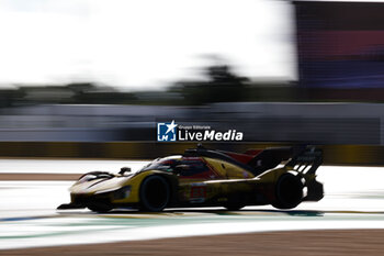 2024-06-16 - 83 KUBICA Robert (pol), SHWARTZMAN Robert (isr), YE Yifei (chn), AF Corse, Ferrari 499P #83, Hypercar, FIA WEC, action during the 2024 24 Hours of Le Mans, 4th round of the 2024 FIA World Endurance Championship, on the Circuit des 24 Heures du Mans, from June 15 to 16, 2024 in Le Mans, France - 24 HEURES DU MANS 2024 - RACE - ENDURANCE - MOTORS