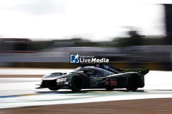 2024-06-16 - 93 VERGNE Jean-Eric (fra), JENSEN Mikkel (dnk), MULLER Nico (swi), Peugeot TotalEnergies, Peugeot 9x8 #93, Hypercar, FIA WEC, action during the 2024 24 Hours of Le Mans, 4th round of the 2024 FIA World Endurance Championship, on the Circuit des 24 Heures du Mans, from June 15 to 16, 2024 in Le Mans, France - 24 HEURES DU MANS 2024 - RACE - ENDURANCE - MOTORS