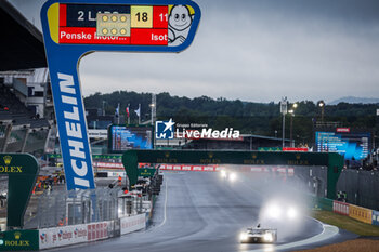 2024-06-16 - 93 VERGNE Jean-Eric (fra), JENSEN Mikkel (dnk), MULLER Nico (swi), Peugeot TotalEnergies, Peugeot 9x8 #93, Hypercar, FIA WEC, action during the 2024 24 Hours of Le Mans, 4th round of the 2024 FIA World Endurance Championship, on the Circuit des 24 Heures du Mans, from June 15 to 16, 2024 in Le Mans, France - 24 HEURES DU MANS 2024 - RACE - ENDURANCE - MOTORS