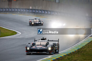 2024-06-16 - 08 BUEMI Sébastien (swi), HARTLEY Brendon (nzl), HIRAKAWA Ryo (jpn), Toyota Gazoo Racing, Toyota GR010 - Hybrid #08, Hypercar, FIA WEC, action during the 2024 24 Hours of Le Mans, 4th round of the 2024 FIA World Endurance Championship, on the Circuit des 24 Heures du Mans, from June 15 to 16, 2024 in Le Mans, France - 24 HEURES DU MANS 2024 - RACE - ENDURANCE - MOTORS