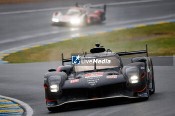 2024-06-16 - 08 BUEMI Sébastien (swi), HARTLEY Brendon (nzl), HIRAKAWA Ryo (jpn), Toyota Gazoo Racing, Toyota GR010 - Hybrid #08, Hypercar, FIA WEC, action during the 2024 24 Hours of Le Mans, 4th round of the 2024 FIA World Endurance Championship, on the Circuit des 24 Heures du Mans, from June 15 to 16, 2024 in Le Mans, France - 24 HEURES DU MANS 2024 - RACE - ENDURANCE - MOTORS