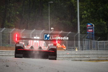 2024-06-16 - 06 ESTRE Kevin (fra), LOTTERER André (ger), VANTHOOR Laurens (bel), Porsche Penske Motorsport, Porsche 963 #06, Hypercar, FIA WEC, action during the 2024 24 Hours of Le Mans, 4th round of the 2024 FIA World Endurance Championship, on the Circuit des 24 Heures du Mans, from June 15 to 16, 2024 in Le Mans, France - 24 HEURES DU MANS 2024 - RACE - ENDURANCE - MOTORS