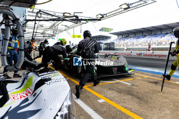 2024-06-16 - 93 VERGNE Jean-Eric (fra), JENSEN Mikkel (dnk), MULLER Nico (swi), Peugeot TotalEnergies, Peugeot 9x8 #93, Hypercar, FIA WEC, pitlane, during the 2024 24 Hours of Le Mans, 4th round of the 2024 FIA World Endurance Championship, on the Circuit des 24 Heures du Mans, from June 15 to 16, 2024 in Le Mans, France - 24 HEURES DU MANS 2024 - RACE - ENDURANCE - MOTORS