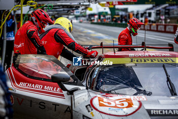 2024-06-16 - pitstop, arrêt aux stands, ravitaillement essence, refueling during the 2024 24 Hours of Le Mans, 4th round of the 2024 FIA World Endurance Championship, on the Circuit des 24 Heures du Mans, from June 15 to 16, 2024 in Le Mans, France - 24 HEURES DU MANS 2024 - RACE - ENDURANCE - MOTORS