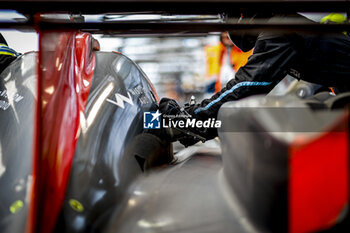 2024-06-16 - pitstop, arrêt aux stands, ravitaillement essence, refueling during the 2024 24 Hours of Le Mans, 4th round of the 2024 FIA World Endurance Championship, on the Circuit des 24 Heures du Mans, from June 15 to 16, 2024 in Le Mans, France - 24 HEURES DU MANS 2024 - RACE - ENDURANCE - MOTORS